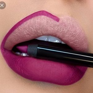 🍭♣️Urban Decay Bittersweet Lip Liner